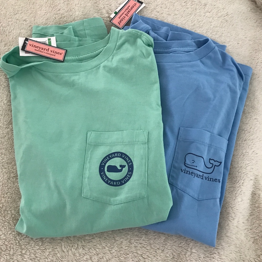 Bundle of 2 men’s Vineyard Vines t-shirts. NWTs!